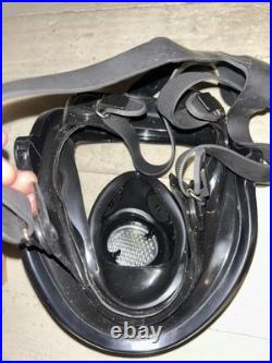 2 Honeywell North 76008A Full Face Respirator Gas Mask Size M/L AS IS FOR BOTH