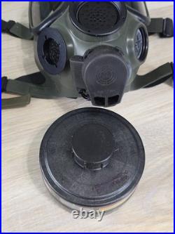 3M FR-M40-20 Full Facepiece Respirator Gas Mask US M + FR-64 Filter + Bag