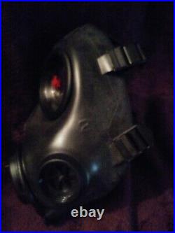 Avon FM12 Respirator, gas mask. Size 2. New