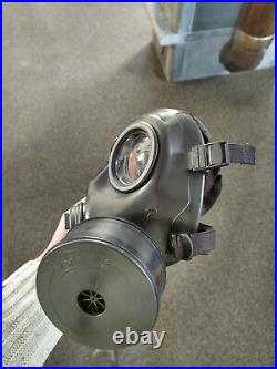 Avon Fm12 Respirator Gas Mask Size 2 Modern