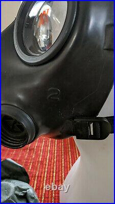 Avon Fm12 Respirator Gas Mask Size 2 Never Worn