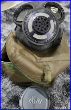 Avon GTR70 (S10-Pattern) Gas Mask with 1987 Bag & Filter British Military Display