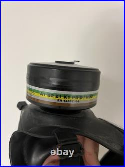 Avon Protection FM53 Respirator Gas Mask And Voice Projection Unit