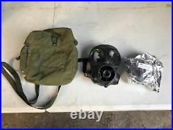 British Army S10 Gas Mask/respirator SUPER GRADE size 2, plus accessories