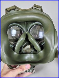 Canadian C4 Gas Mask Rare Military With Bag And Rare Filter