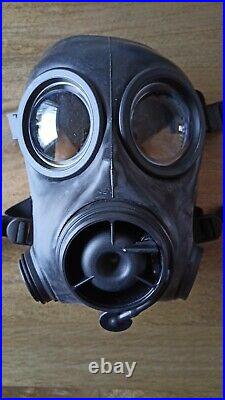 Dutch FM12 Gas Mask Respirator Size 1 Kit