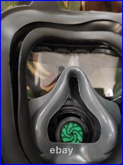Early GSR prototype/test Gas Mask Respirator Size 2, carrier and filters. NBC