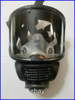 Gas Mask Scott M120 P/N 013013 Open box Never used Excellent condition