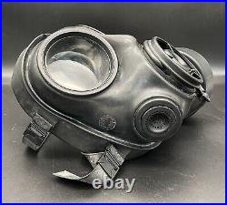 Great Condition British S10 Gas Mask Size 2 1988 NBC Military Respirator