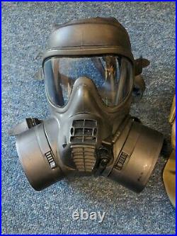 Gsr Respirator gas mask size 2 + 2x pair of unsealed Gsr filters and haversack