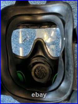 Gsr Respirator gas mask size 2 + 2x pair of unsealed Gsr filters and haversack