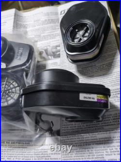 Lot Of 42 Twin Cartridges Filters Case Respirator Mask Scott Safety Bayonett Gas