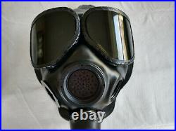 M40 Gas Mask Respirator Medium with New Filter, Bag, and Extras EXCELLENT COND