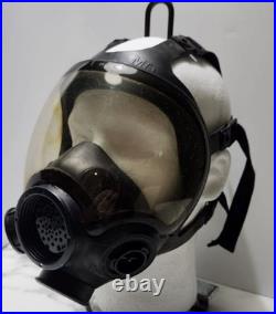 MSA Advantage 1000 Roit Control Agent Gas Mask Medium New-old stock 813859