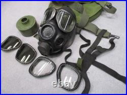 Military Surplus M40 Gas Mask Kit with C2A1 Filter, Bag, and Extra Lenses Large