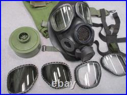 Military Surplus M40 Gas Mask Kit with C2A1 Filter, Bag, and Extra Lenses Large