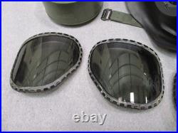 Military Surplus M40 Gas Mask Kit with C2A1 Filter, Bag, and Extra Lenses Large