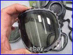 Military Surplus M40 Gas Mask Kit with C2A1 Filter, Bag, and Extra Lenses Large