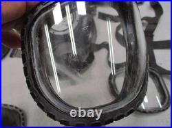 Military Surplus M40 Gas Mask Kit with C2A1 Filter, Bag, and Extra Lenses Large