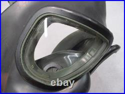 Military Surplus M40 Gas Mask Kit with C2A1 Filter, Bag, and Extra Lenses Large