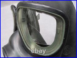 Military Surplus M40 Gas Mask Kit with C2A1 Filter, Bag, and Extra Lenses Large