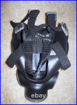 NEW Scott M95 Dual Port GAS MASK Respirator with NBC Filter sz SMALLMADE IN UK