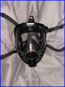 North 7600 series Full Face Respirator With (2) gas filters/paticulate