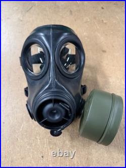 Original British AVON FM12 RESPIRATOR GAS MASK SIZE 2 with filter