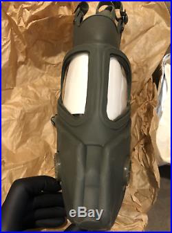 Rare collectible Vietnam XM-28E4 XM28E4 Grasshopper respirator gas mask