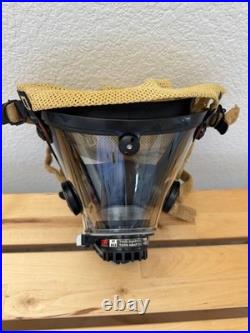 Scott (8056221-01) AV-2000 Full Face Respirator Gas Mask Twin Cartilage Adapter