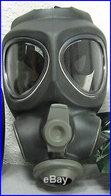 Scott M95 Full Face Respirator Gas Mask with Scott water bottle & manual Police