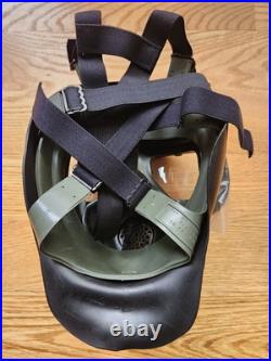 Sealed FR-M40 Military-Spec Gas Mask with 40mm NATO CBRN Approved SIZE SMALL