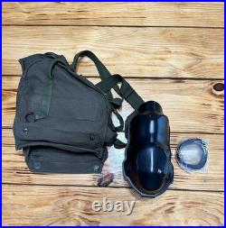 US M17 A2 Gas Mask MSA with Filter Canvas Bag Size Extra Small 1986 New Old Stock