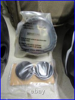 US M17 A2 Gas Mask MSA with Filter Canvas Bag Size Small 1984 Unused New Old Stock