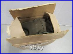 US M17 A2 Gas Mask MSA with Filter Canvas Bag Size Small 1984 Unused New Old Stock
