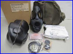 US M17 A2 Gas Mask MSA with Filter Canvas Bag Size XSmall XS 1985 New Old Stock