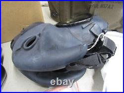 US M17 A2 Gas Mask MSA with Filter Canvas Bag Size XSmall XS 1985 New Old Stock