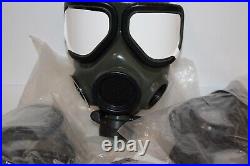 US Military M42/m45 Series Gas Mask with Bag And Extras Medium