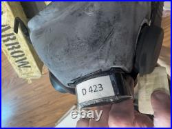 US Military MCU-2/P Gas Mask Respirator with 2 OD Green Vinyl Carry Pouches Lot