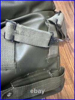 US Military MCU-2/P Gas Mask Respirator with 2 OD Green Vinyl Carry Pouches Lot