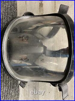 Used Isi 071.301.01 Adjustable Strap Face Gas Mask