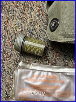 Vintage M17 A2 GAS MASK Chemical Biological Respirator with BAG US Military sz ML