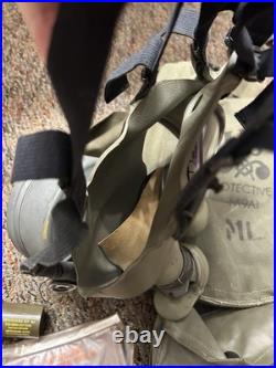 Vintage M17 A2 GAS MASK Chemical Biological Respirator with BAG US Military sz ML