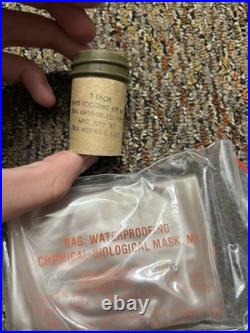 Vintage M17 A2 GAS MASK Chemical Biological Respirator with BAG US Military sz ML