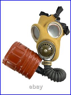 WW2 Canadian Respirator Gasmask & Mk VII Bag with Goggles, Ointment & Cloth
